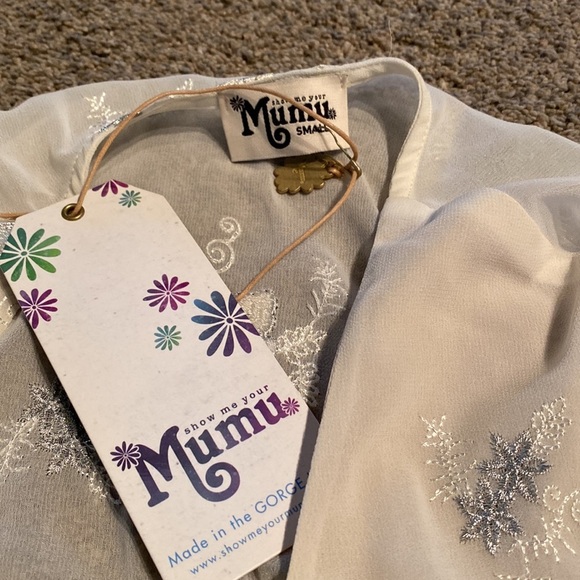 NWT Show Me Your Mumu Floral Embroidered Blouse - Picture 5 of 5